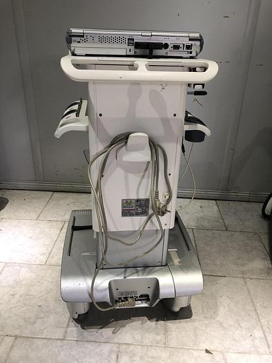 Used GE Vivid i Ultraschallgerät mit Kardio-Sonde Software Version 2.1.16 auf GE Vivid i Trolley