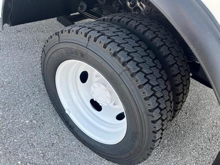 Used Altec AT40-G Bucket Boom on 2015 Ford F550 4x4 Extended Cab Utility Bucket Truck