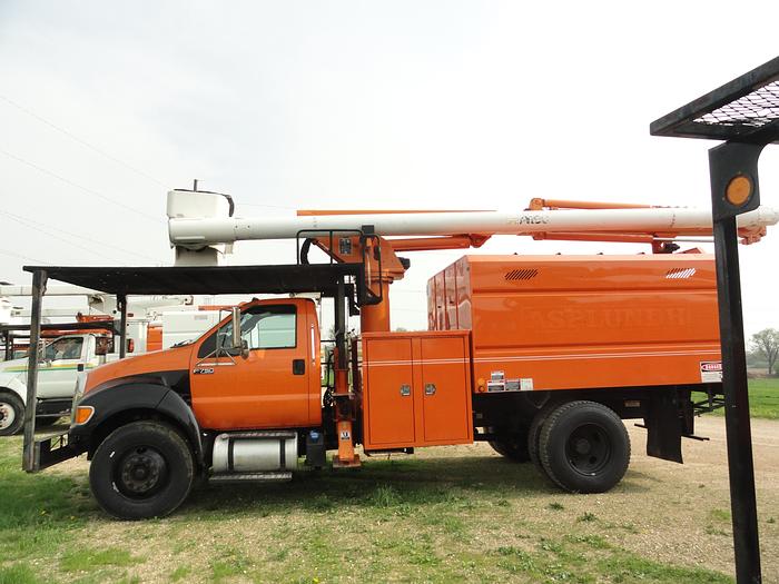 Used 2013 Ford/ Altec F750/ LR7-56