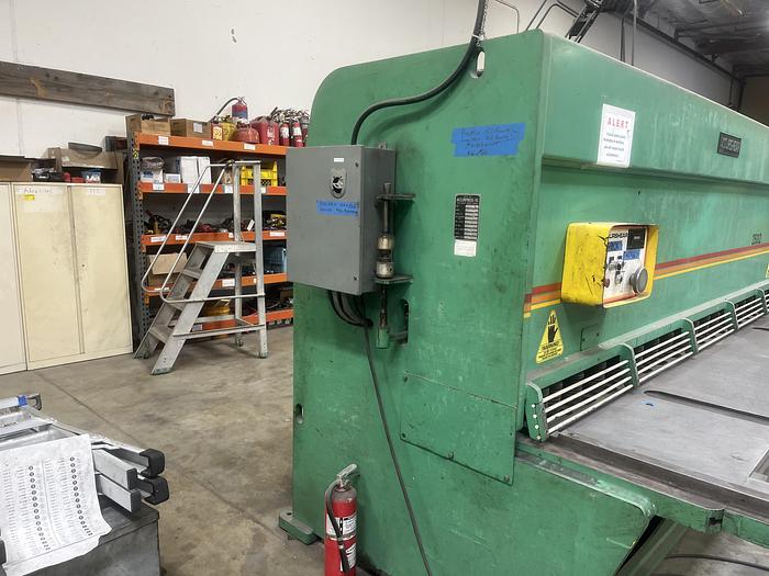 Used ACCUSHEAR Mdl. 825012 1/4" x 12' Power Shear, s/n 907