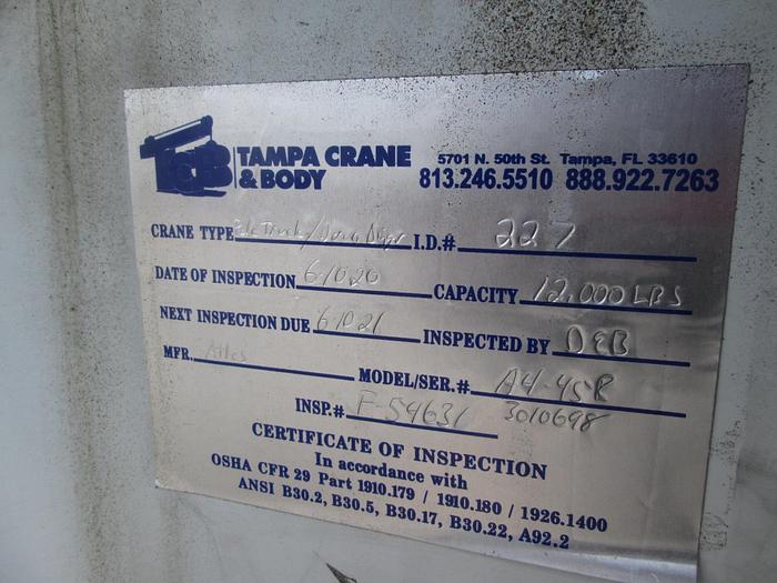 Used 2001 International 4700 Digger Derrick Truck