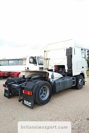 Used 2005 DAF XF95 430 manual tractor unit