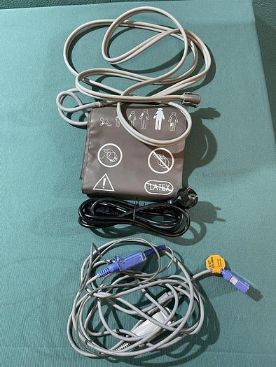 Gebraucht GE DINAMAP Pro 400V2 Patientenmonitor auf Trolley mit Zubehör