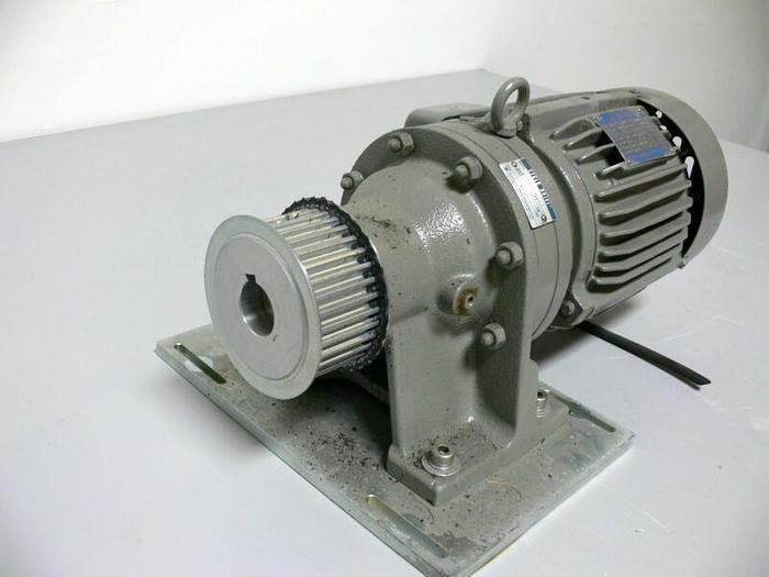 Used Tatung 3 Phase Induction Motor EBFC-D w/ Sumitomo CNHM-4095 Cyclo Drive