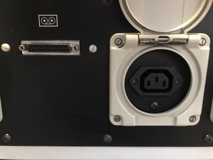 Gebruikt CNC frees machine Mikron UME 560