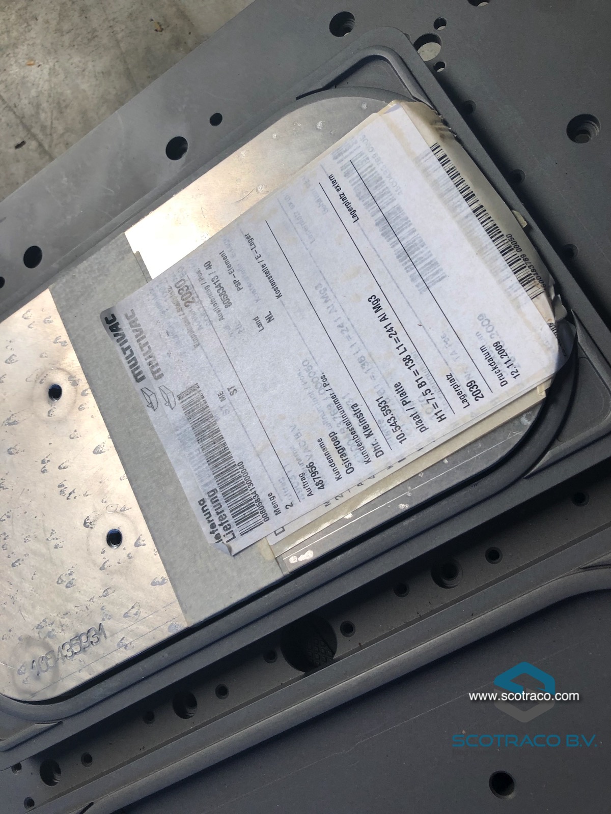 Used Multivac T250 MAP-traysealer. Semi-automatic, excellent condition.