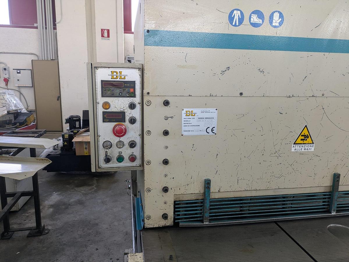 Used 2001 BL  3050-05