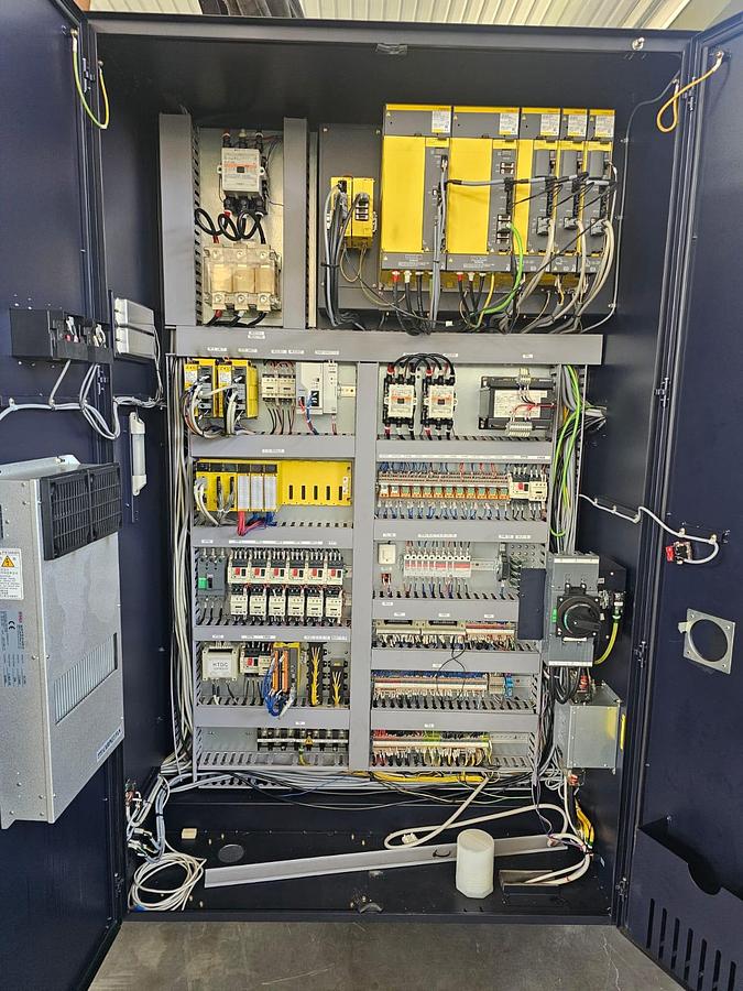 Used 2017 HWACHEON M2 - 5 AX