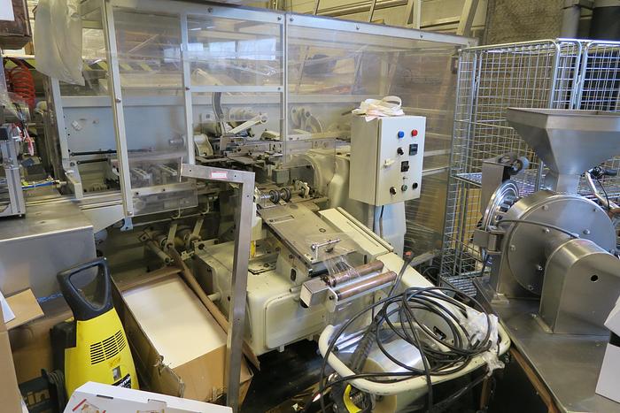 Used SIG CL CHOCOLATE BAR WRAPPER