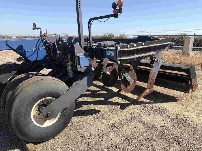 Used Blu-Jet Sub Tiller 4 Disk Ripper w/ 7 Shank Inline Ripper