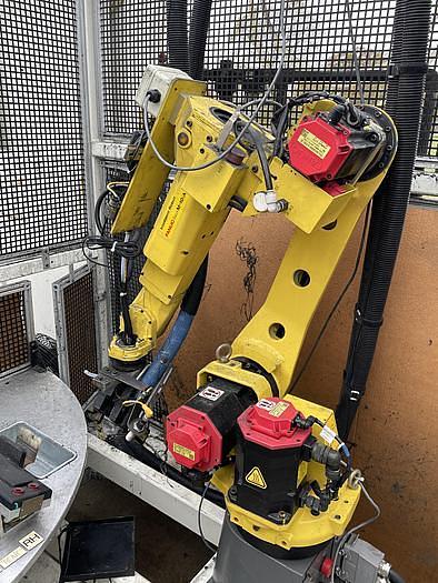 Used 2008 FANUC M10iA DUAL ARM ROBOTIC FOAM CELL WITH A/B SIDED INDEX TABE/ COULD CONVERT TO WELD CELL