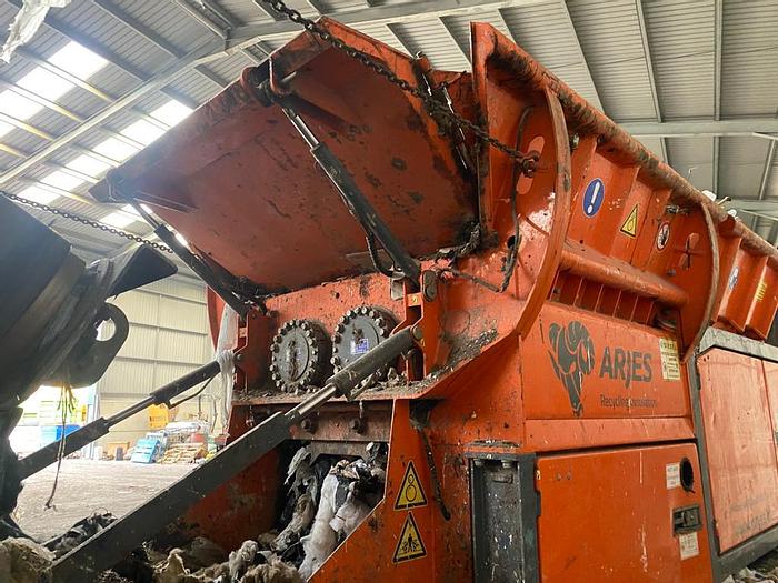 Used 2019 Arjes VZ750 twin shaft shredder