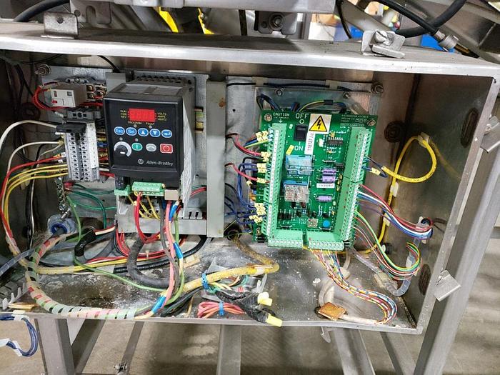 Used Metttler Safeline 410303 Metal Detector & Conveyor