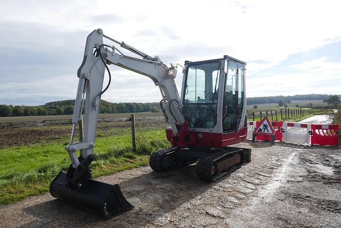 Used 2012 TAKEUCHI TB228