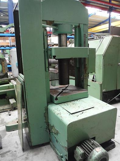 Gebruikt HYDRAULISCHE PERS WMW 100 T