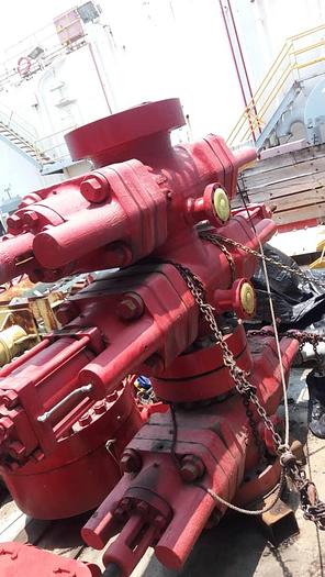 Used Cameron Blowout Preventer (H2S rated) 13-5/8 Full set