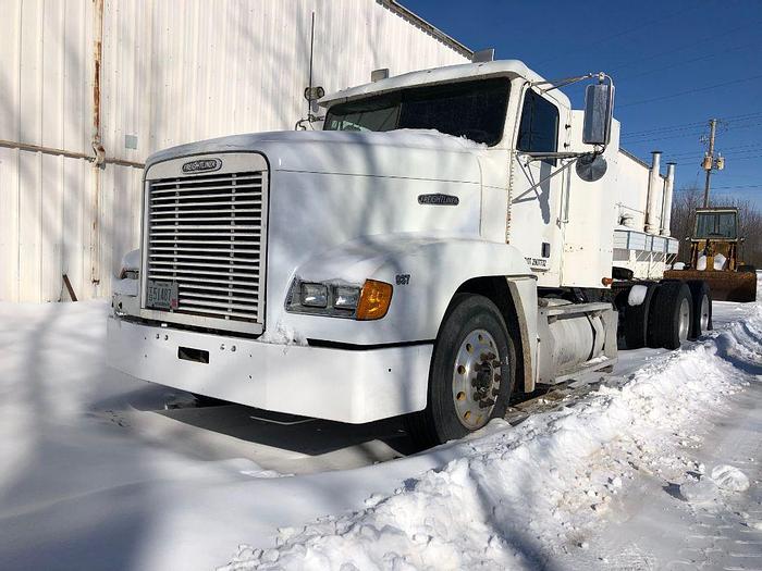 Used 2002 Freightliner FLD120