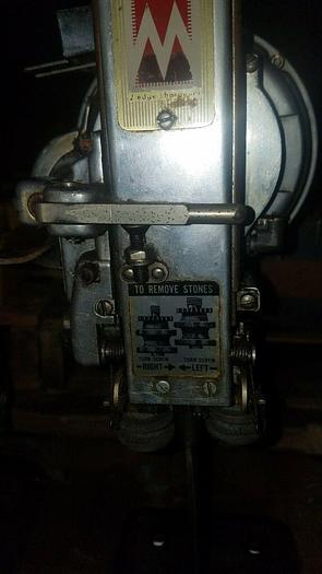 Used Maimin Powrcrest II Fabric Cutting Machine End Cutter Fabric Leather Scissors