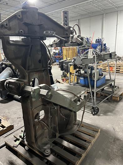 Used OSBORN 3161-12 ROTOLIFT MOLDING MACHINE