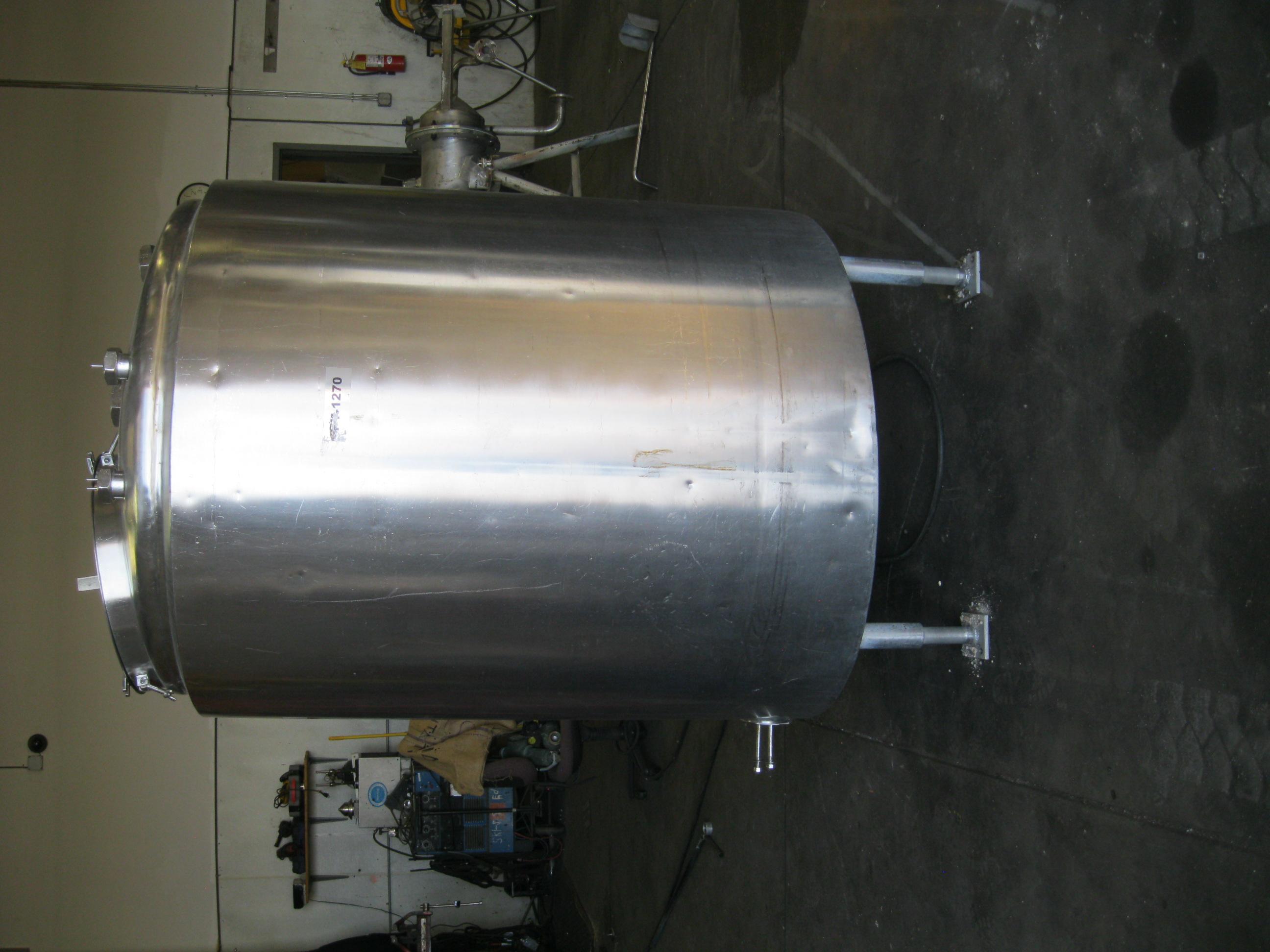 Used 500 GALLON INSULATED STORAGE TANK