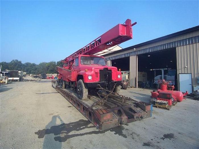 Used 1989 Speedstar 275 DSI Quik-Drill Rig