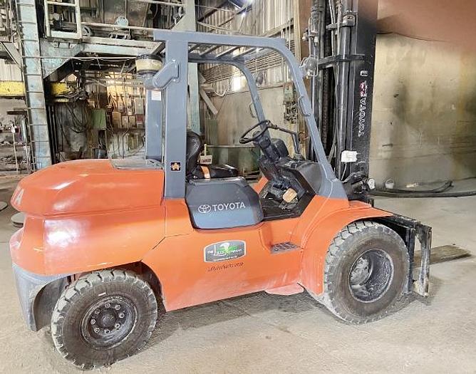 Used 2020 Toyota 11,000 lb Forklift