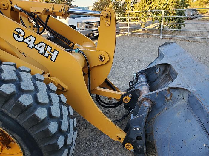 Used 2002 John Deere 344H