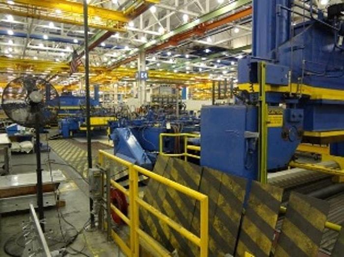 Used L & F Industries 1000 Ton Sheet stretch forming press L1000