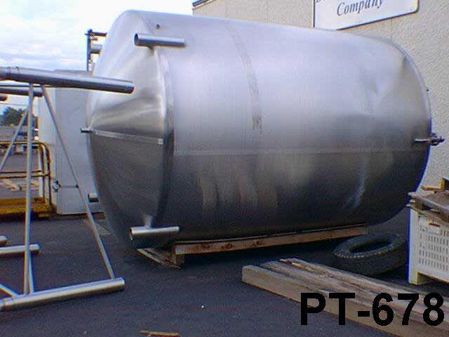 Used 4000 GALLON STORAGE TANK.  CHERRY BURRELL