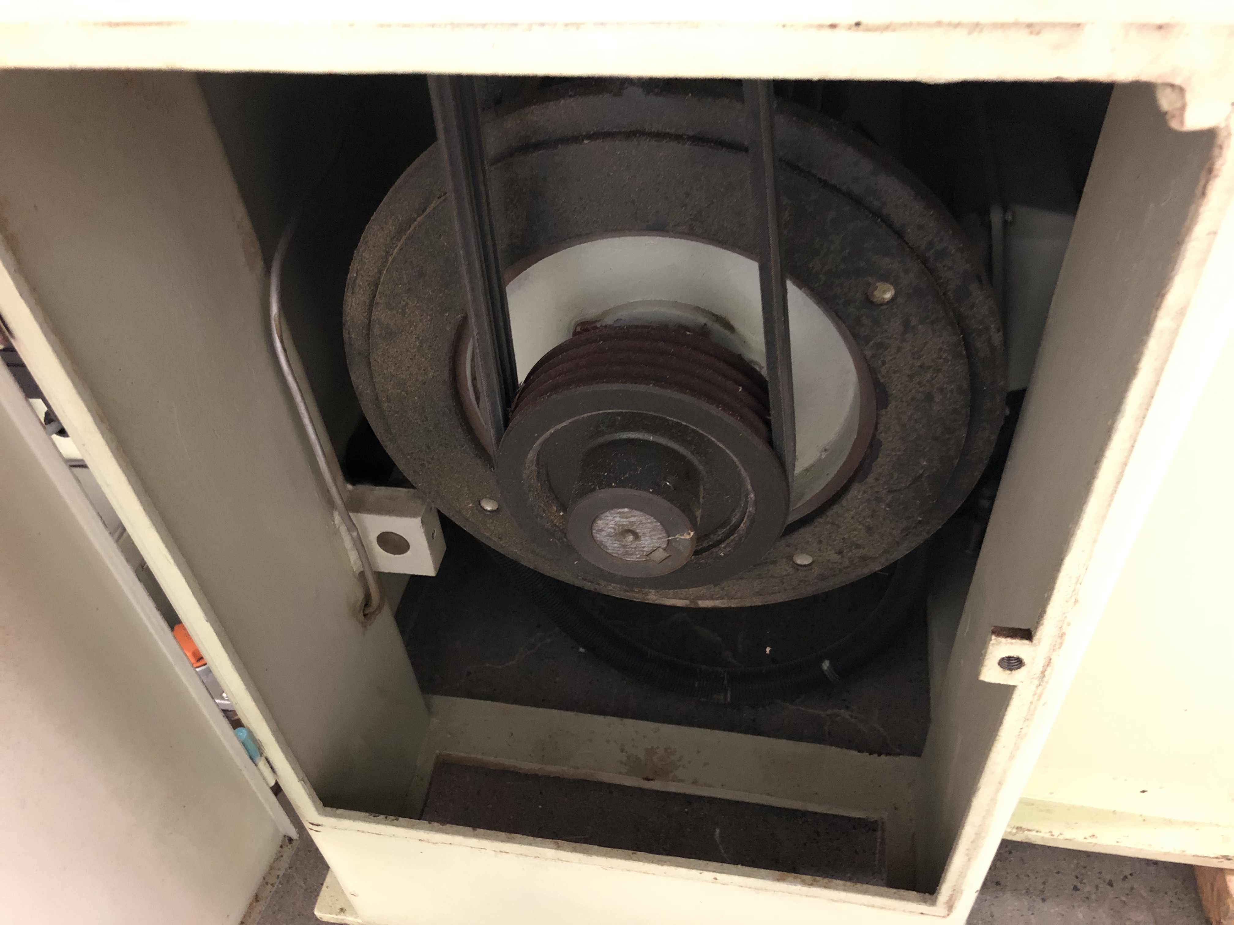 Used 2010 Silver SRS -610A