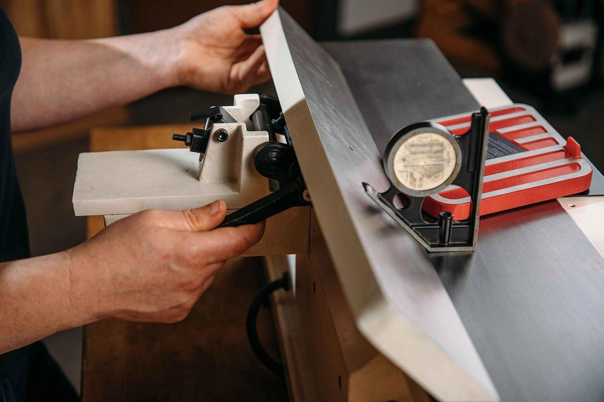 JJ-6HHBT, 6" Helical Head Benchtop Jointer