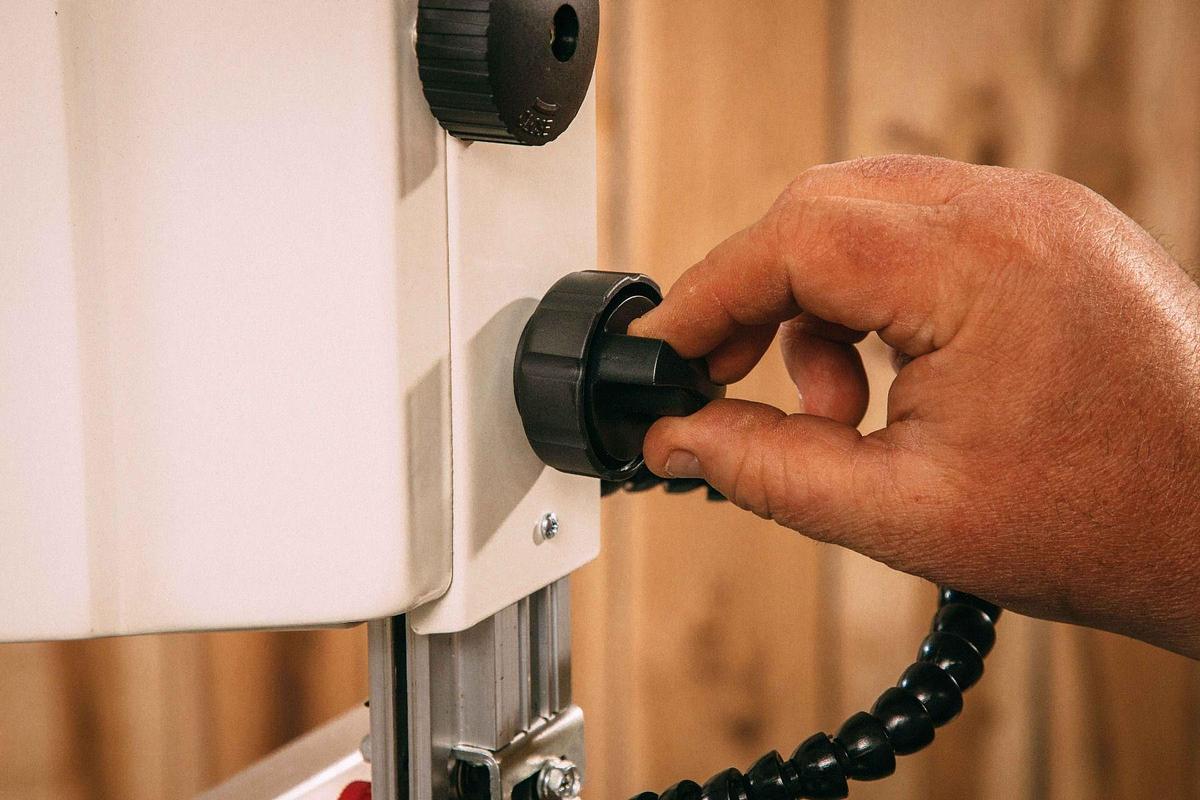 JWB-10, 10" Open Stand Bandsaw