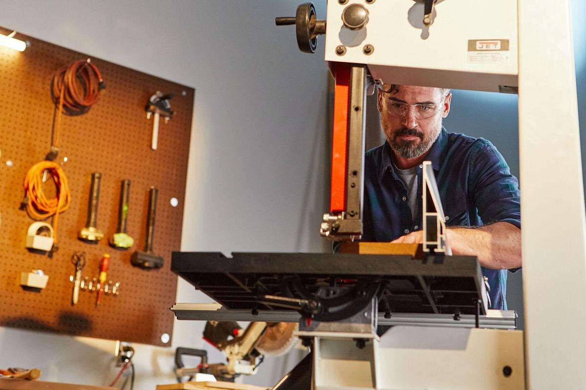 JET Black 14" Bandsaw  1.75HP, Single Phase, 115/230V, JWBS-14SFX-BLK