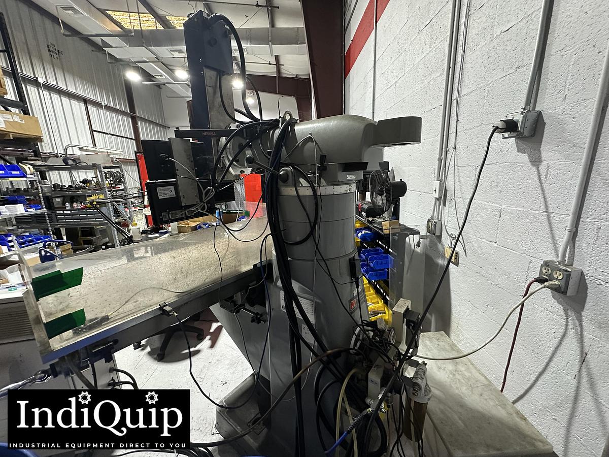 Used Long Chang LCM-42 CNC Vertical Mill with Gromax Presetter