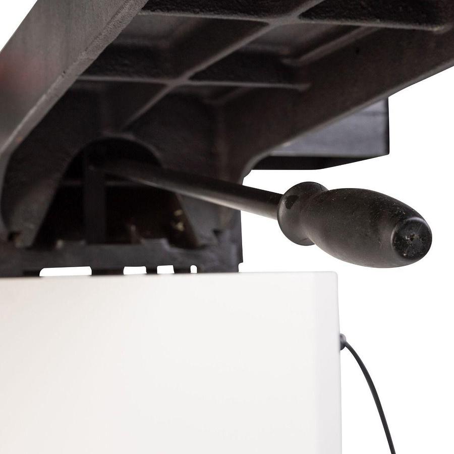 JET Black 8" Helical-Head Jointer, 2 HP, 1PH 230V JWJ-8HH-BLK