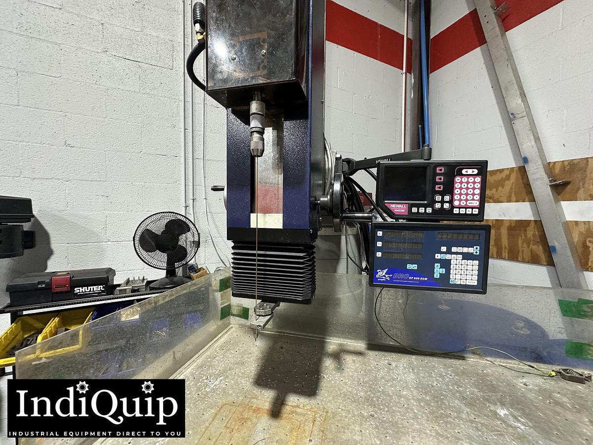 Used Long Chang LCM-42 CNC Vertical Mill with Gromax Presetter