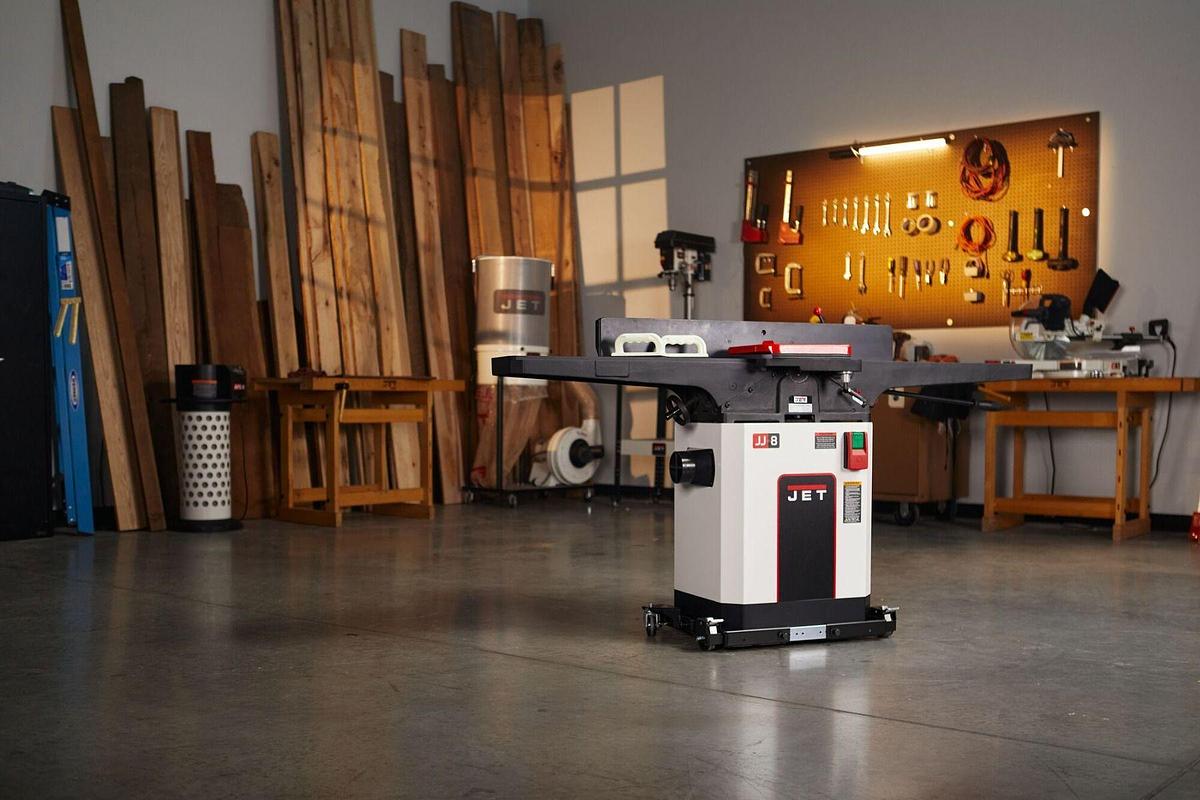 JET Black 8" Helical-Head Jointer, 2 HP, 1PH 230V JWJ-8HH-BLK