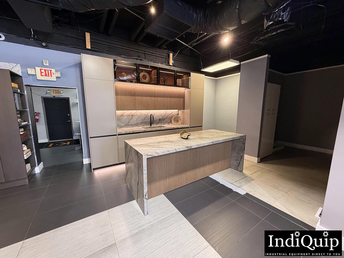 Used Complete Kitchen, Bath & Flooring Showroom Asset Package – Cabinets, Displays, Fixtures & Materials