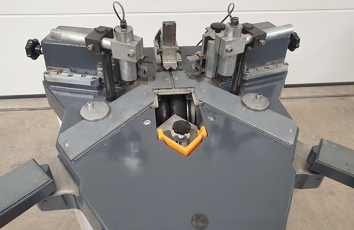 Gebraucht Eckverbindungspresse Elumatec EP 124