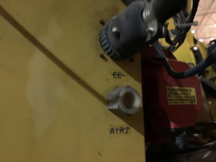 Used FANUC ARCMATE 120iC/10L 6 AXIS CNC MIG WELDING ROBOT WITH R30iA CONTROLLER