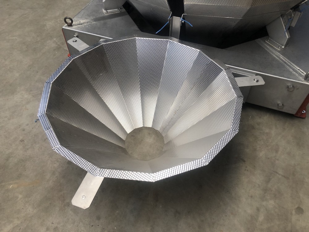 Used Yamato multihead weigher ADW714 SWH