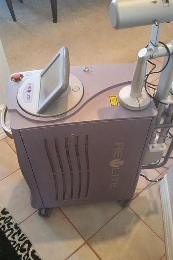 Used Cynosure Revlite SI Q-Switched Nd:YAG Laser