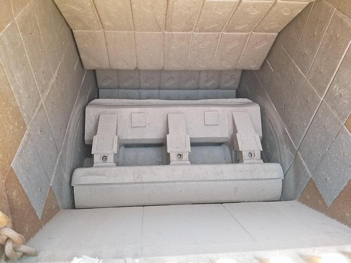 Used Sold 2017 SANDVIK UI310 IMPACT CRUSHER at Grinder Crusher Screen