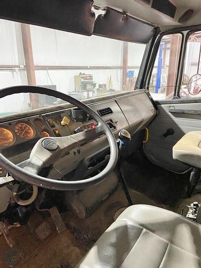 Used 1998 Reimer 9 Yard Volumetric Mixer Truck