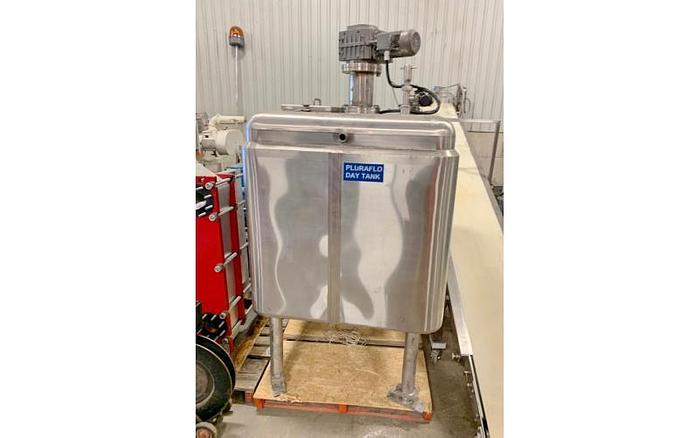 USED 100 GALLON JACKETED TANK, STAINLESS STEEL, WITH MIXER