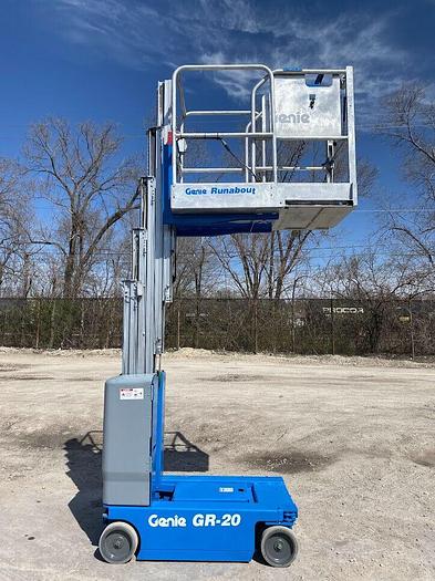 Used 2011 GENIE GR20