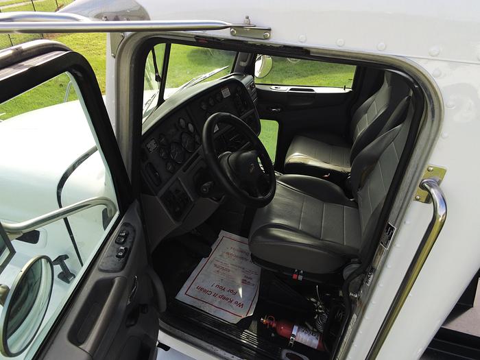 Used 2013 Peterbilt 386