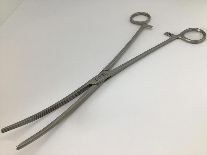 Used Forceps Artery Crafoord Longtitudinal Serrations Curved 260mm