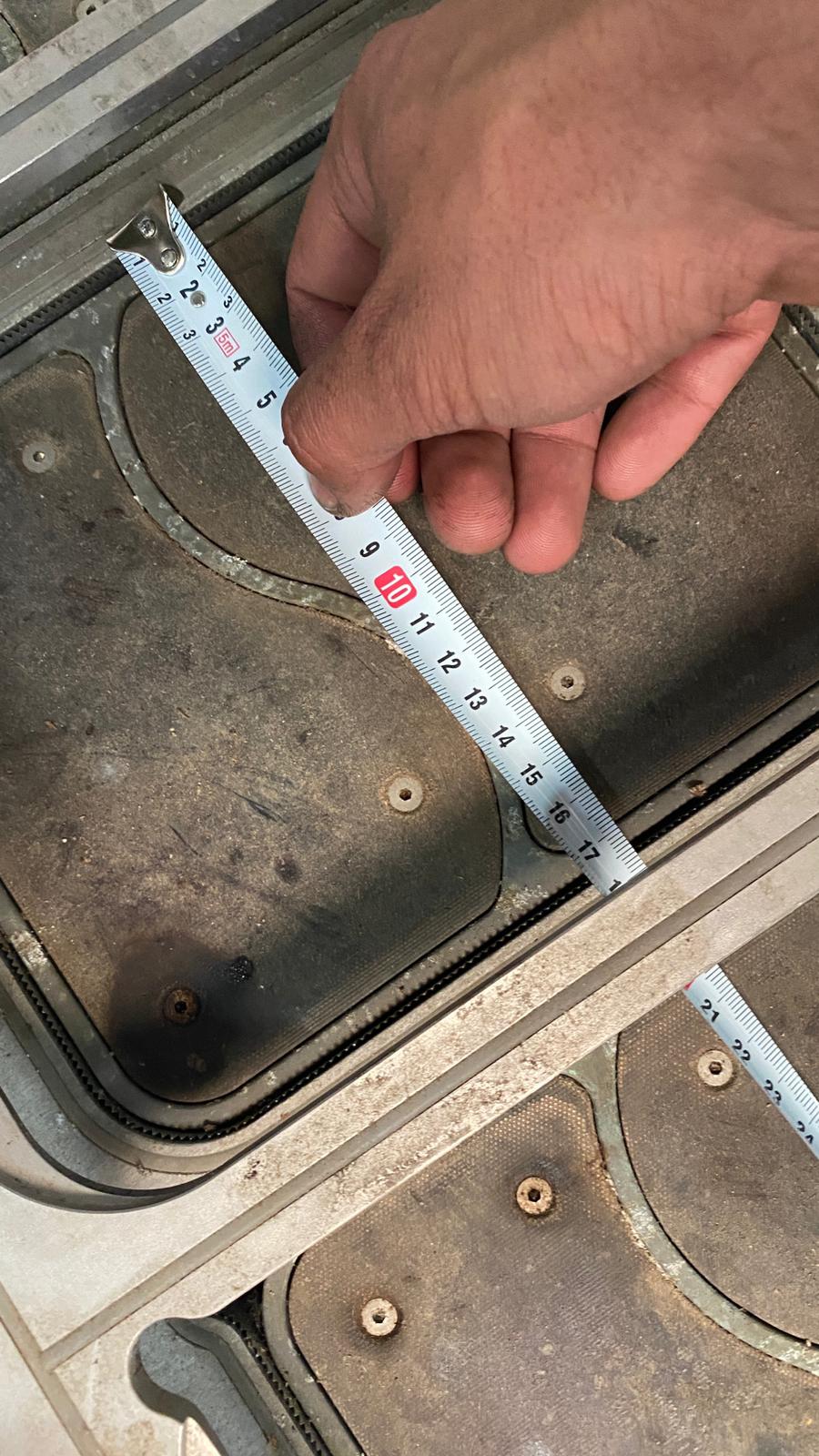 Used Sealpac 610 automatic traysealer