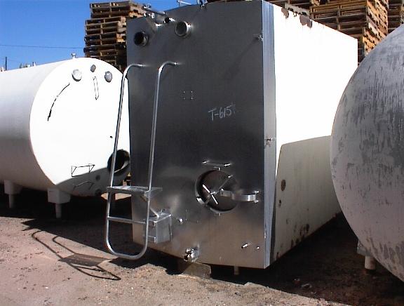 Usado 2500 GALLON STORAGE TANK.  PURITY